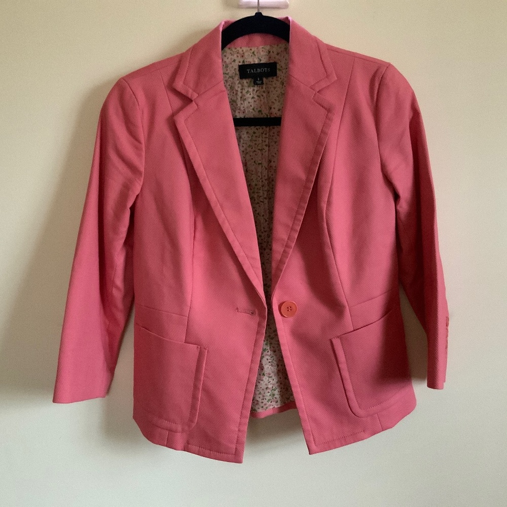 Women pink jacket